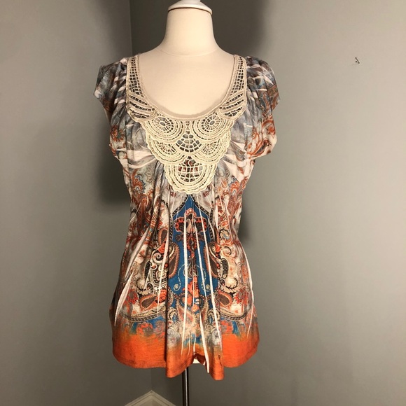 Live and Let Live Colorful Top - Picture 5 of 10